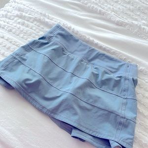 Gray lululemon pace rival short length skirt